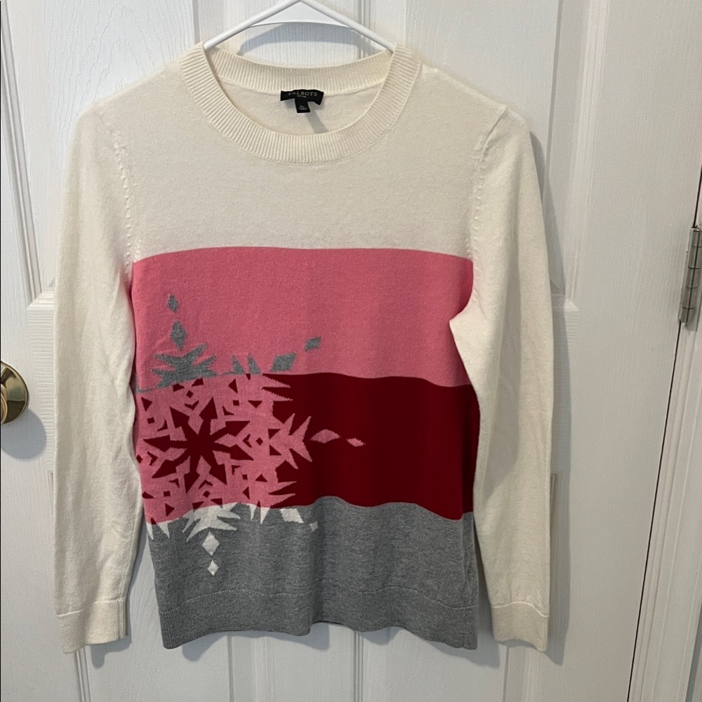 Talbolts Petire Sweater with Snowflake Design